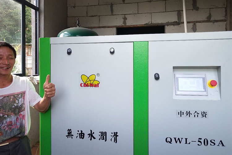 權(quán)偉無油螺桿空壓機